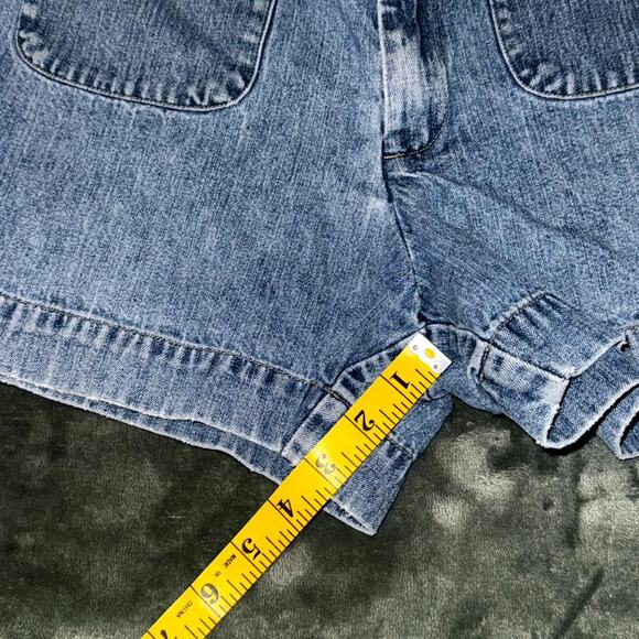Vintage American Eagle Outfitters Denim Shorts Womens 6 Blue Front Patch Pockets - Picture 4 of 7